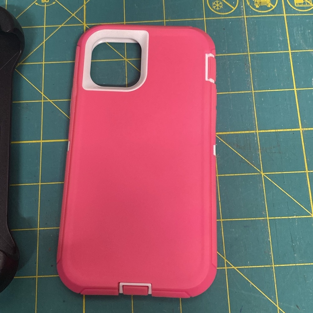 iPhone 11 Pro case - Picture 3 of 8